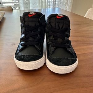 Nike hightop black and white Velcro tongue toddler size 7C